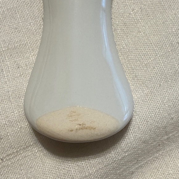 🕊️❤️ 🆕 Elegant White Ceramic Spoon Rest with Red Cardinal - Picture 7 of 12